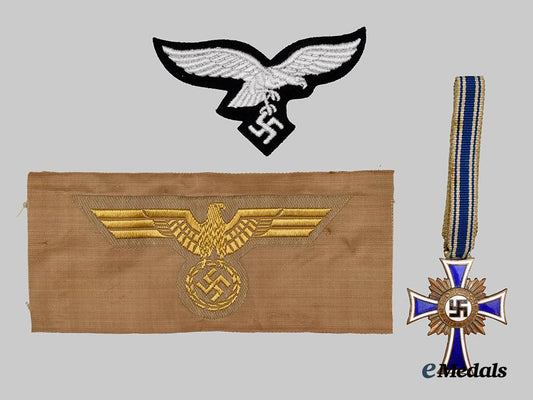 germany,_third_reich._a_mixed_lot_of_insignia___m_n_c6283