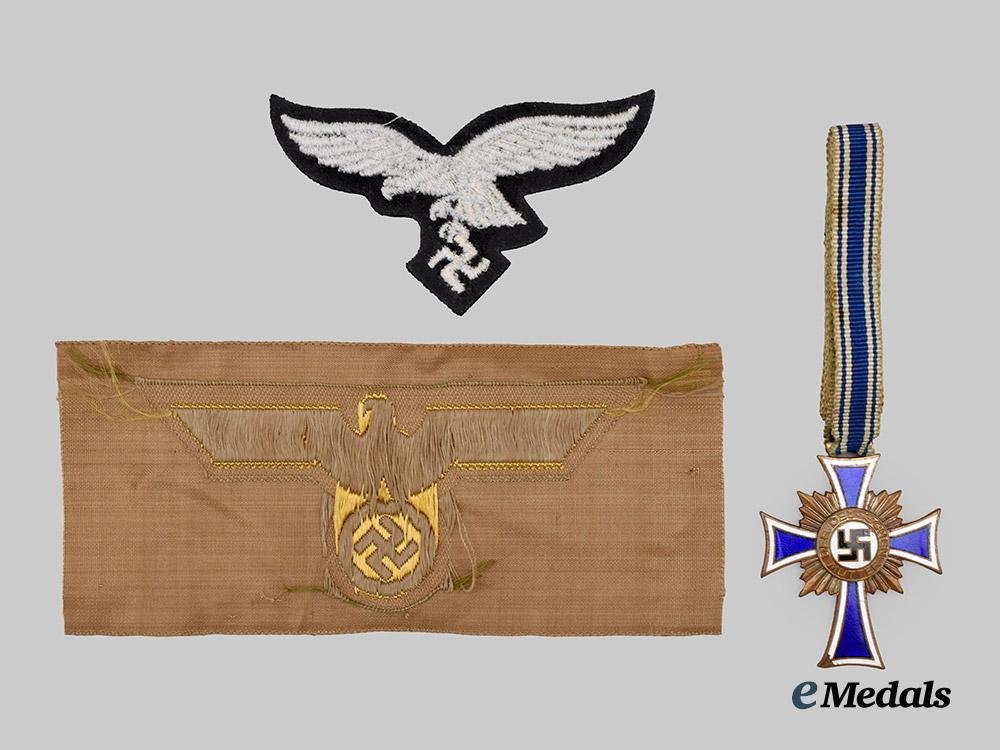 germany,_third_reich._a_mixed_lot_of_insignia___m_n_c6287