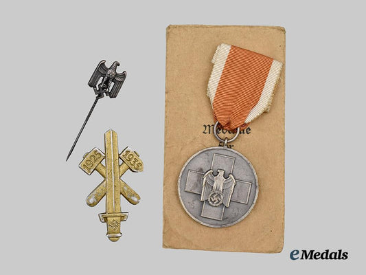 germany,_third_reich._a_mixed_lot_of_merit_and_service_awards___m_n_c6310