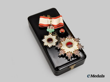japan,_imperial._a_mint_order_of_the_rising_sun,_i_i_class_grand_set_in_case___m_n_c6336-_recovered