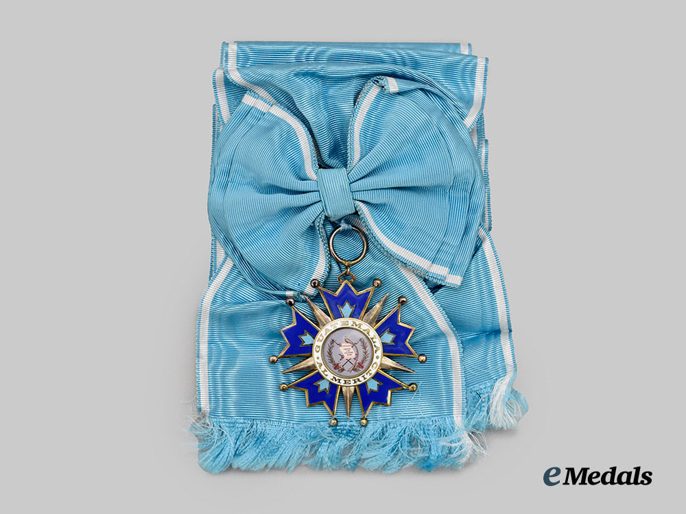 guatemala._an_order_of_quetzal,_grand_cross_set,_by_cravanzola,_c.1960___m_n_c6351