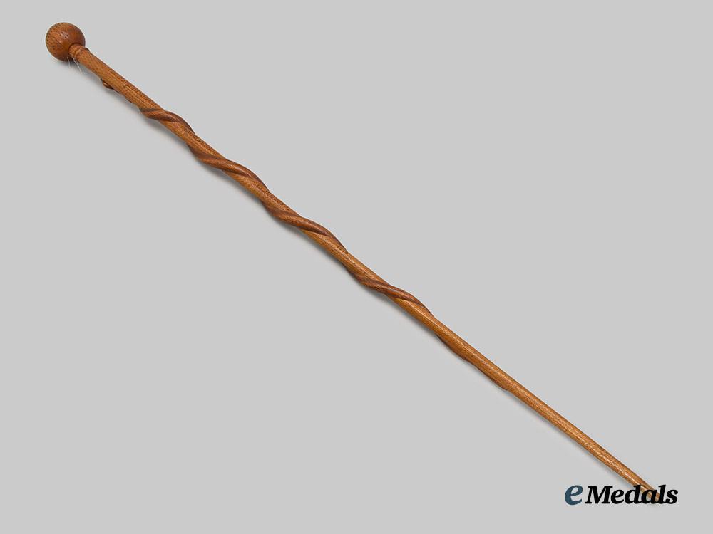 canada,_c_e_f._a_first_war_prisoner_carved_cane_for_private_bradley,1916___m_n_c6382