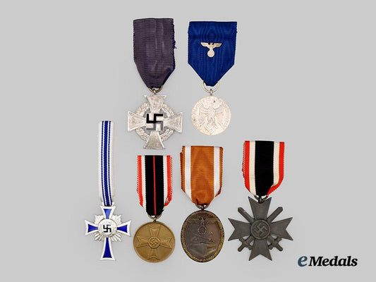 germany,_third_reich._a_lot_of_awards_for_military_and_civil_service___m_n_c6406
