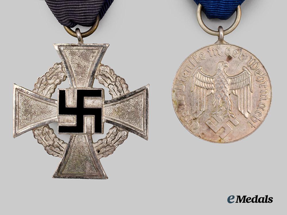 germany,_third_reich._a_lot_of_awards_for_military_and_civil_service___m_n_c6409