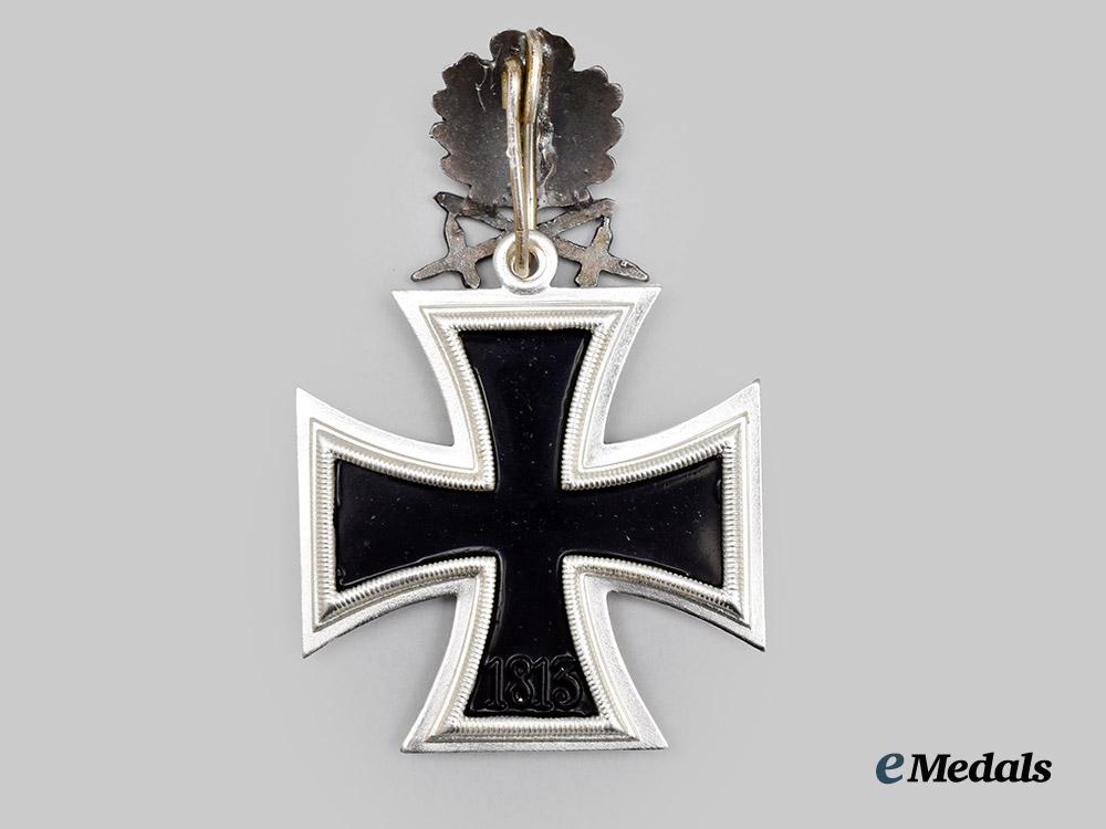 germany,_federal_republic._a_knight’s_cross_of_the_iron_cross_with_oak_leaves,_swords,_and_diamonds,1957_version___m_n_c6442