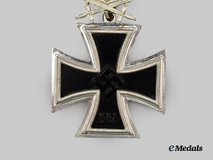 germany,_federal_republic._a_knight’s_cross_of_the_iron_cross_with_oak_leaves,_swords,_and_case,_exhibition_example_by_rudolf_souval,_c.1980___m_n_c6450