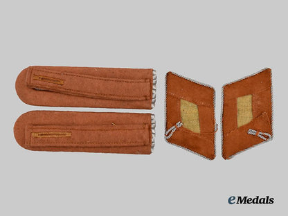 germany,_luftwaffe._a_set_of_communications_hauptmann_rank_insignia___m_n_c6455