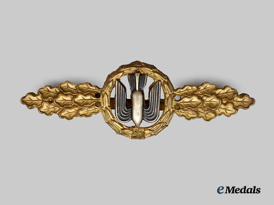 germany,_luftwaffe._a_bomber_clasp,_gold_grade,_by_c._e._juncker___m_n_c6479