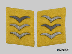 Germany, Luftwaffe. A Set of Flight Personnel Obergefreiter Collar Tabs, Late-War Example