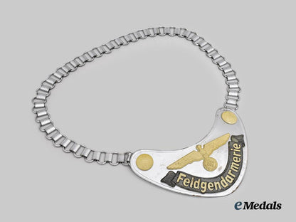 germany,_wehrmacht._a_feldgendarmerie_gorget,_by_f._w._assmann&_söhne___m_n_c6501