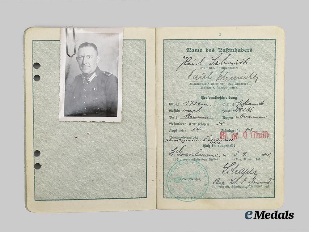 germany,_ordnungspolizei._a_mixed_lot_of_service_books___m_n_c6501