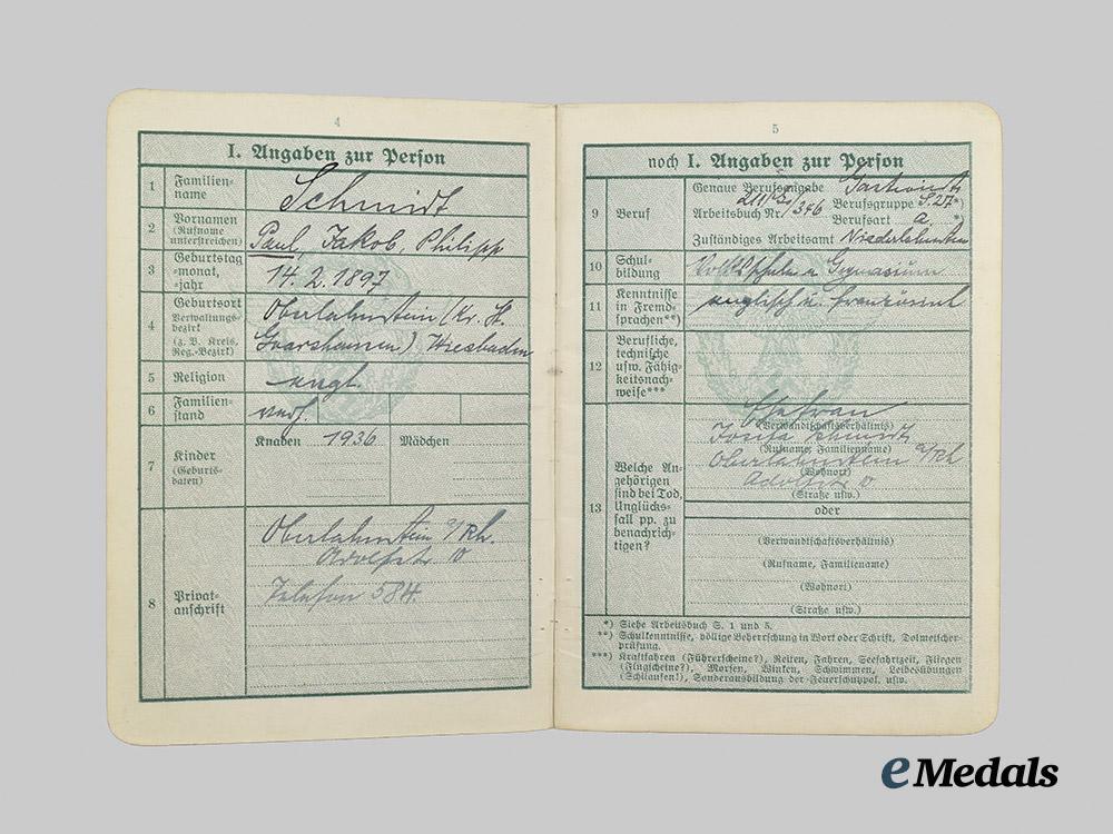 germany,_ordnungspolizei._a_mixed_lot_of_service_books___m_n_c6502