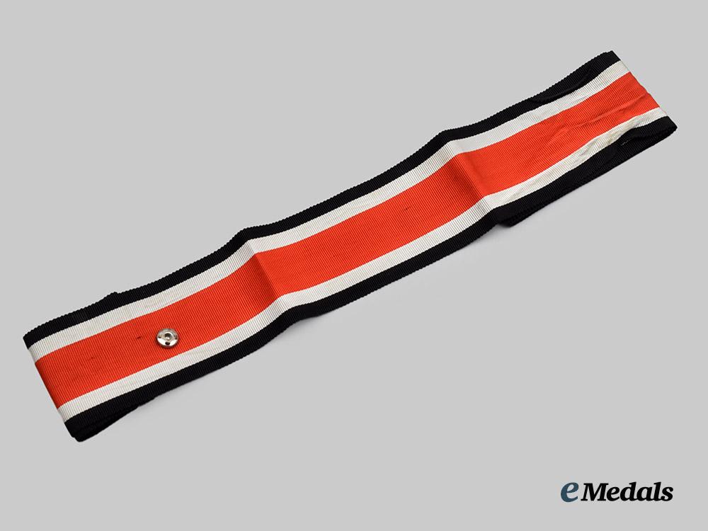 germany,_wehrmacht._a_neck_ribbon_for_the_knight’s_cross_of_the_iron_cross___m_n_c6518