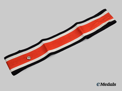 germany,_wehrmacht._a_neck_ribbon_for_the_knight’s_cross_of_the_iron_cross___m_n_c6518