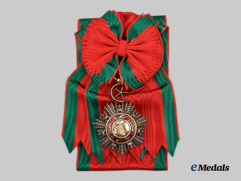 turkey,_ottoman_empire._an_order_of_the_medjidie_badge,_i_class_sash_badge,_c1900___m_n_c6524
