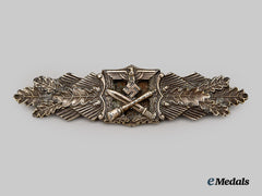 Germany, Wehrmacht. A Close Combat Clasp, Silver Grade, by Arbeitsgemeinschaft Metall und Kunststoff