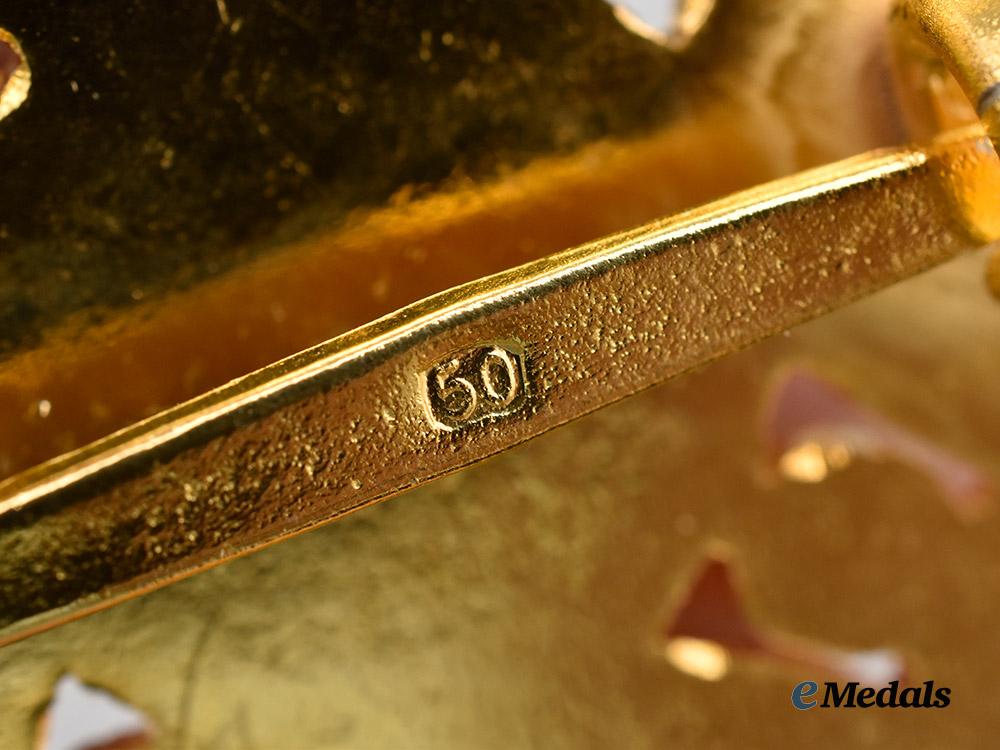 germany,_federal_republic._a_german_order,_i_i_i_class_cross,_exhibition_example_with_godet_mark,_c.1980___m_n_c6529