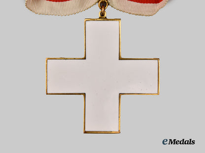 germany,_weimar_republic._a_cross_of_honour_of_the_german_red_cross,_type_i_with_case,_by_godet___m_n_c6535