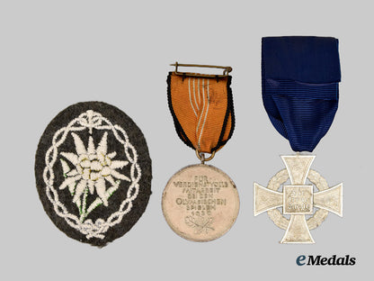 germany,_third_reich._a_mixed_lot_of_decorations_and_insignia___m_n_c6555