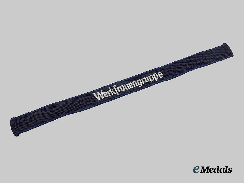 germany,_d_a_f._a_women’s_factory_group_cuff_title___m_n_c6578