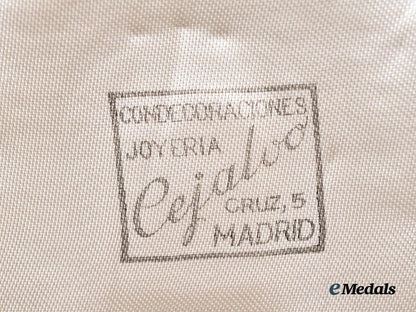 spain,_franco_period._an_institute_for_hispanic_culture_award,_breast_star_with_case,_c.1940___m_n_c6579