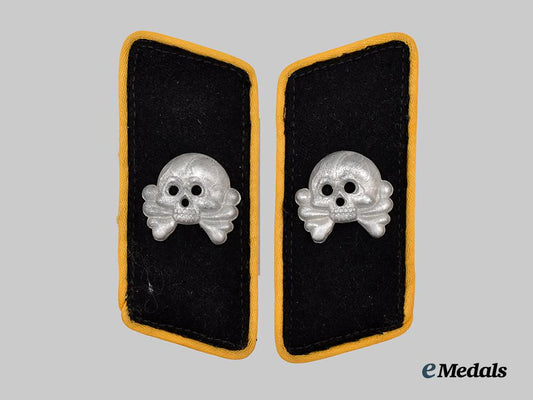 germany,_heer._a_set_of_collar_tabs_for_armoured_reconnaissance_personnel___m_n_c6585