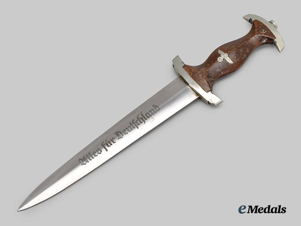 germany,_s_a._a_model1933_service_dagger,_factory-_erased_röhm_version,_by_carl_eickhorn___m_n_c6600