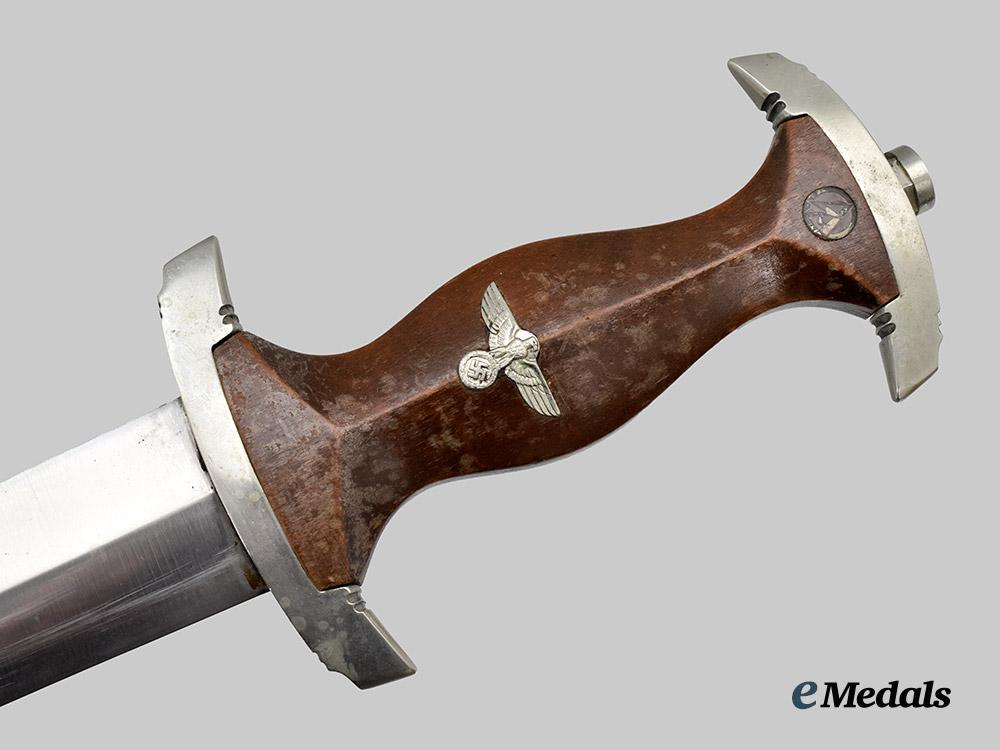 germany,_s_a._a_model1933_service_dagger,_factory-_erased_röhm_version,_by_carl_eickhorn___m_n_c6605