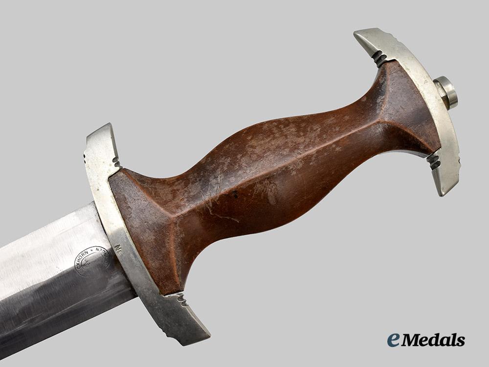 germany,_s_a._a_model1933_service_dagger,_factory-_erased_röhm_version,_by_carl_eickhorn___m_n_c6606