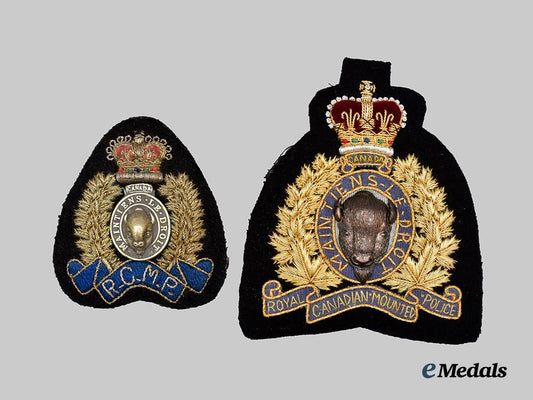 canada,_commonwealth._a_pair_of_r._c._m._p_insignia___m_n_c6615