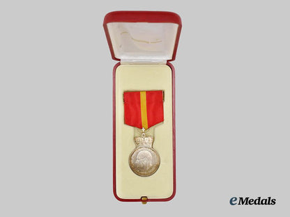 norway,_kingdom._a_royal_medal_for_service_to_aslaug_marie_bakaas,1982___m_n_c6680
