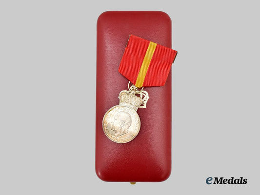 norway,_kingdom._a_royal_medal_for_service_to_aslaug_marie_bakaas,1982___m_n_c6682