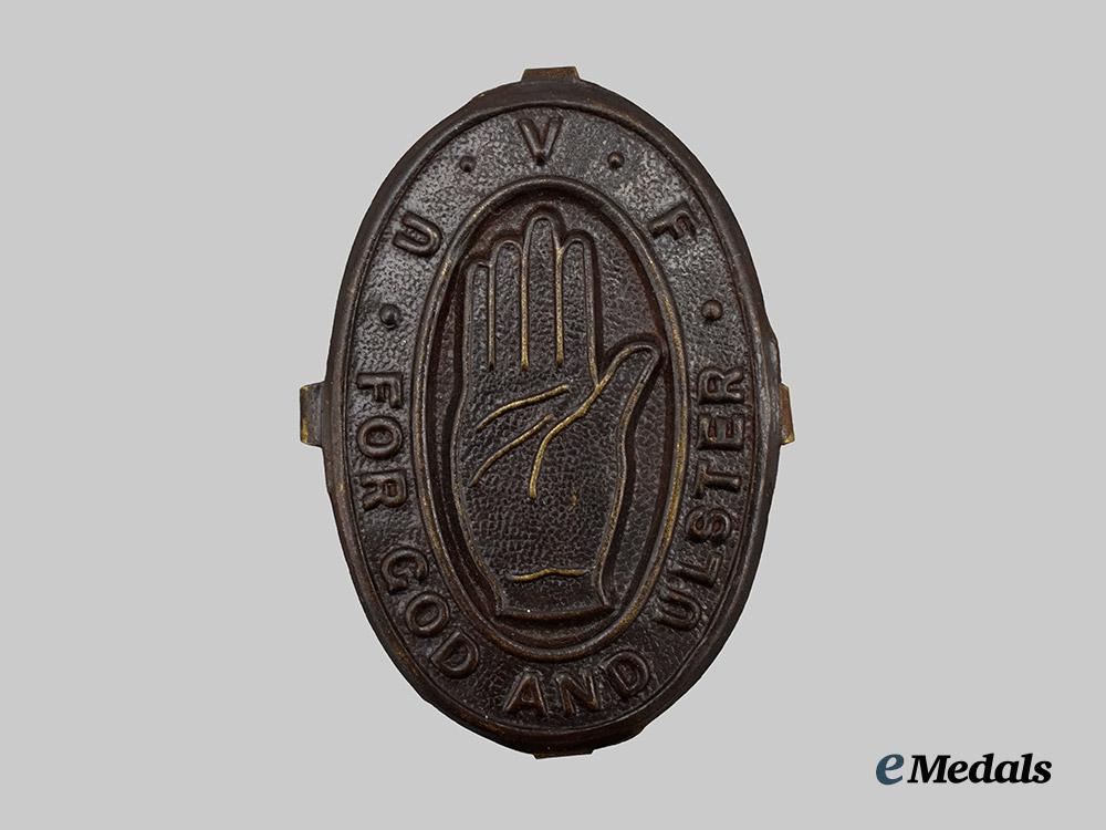 united_kingdom._an_ulster_volunteer_force_cap_badge,_c.1913___m_n_c6708