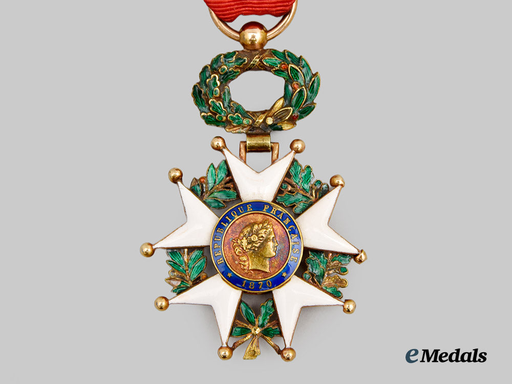 france,_third_republic._a_legion_of_honour_in_gold,_officer’s_cross,_v_i_i_type,_c.1915___m_n_c6767