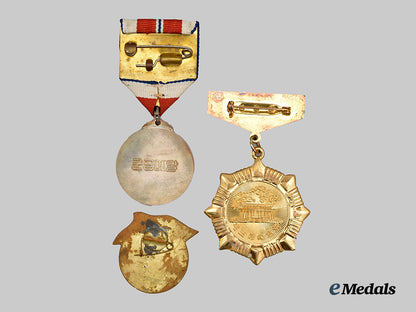 china._a_lot_of_three_medals&_awards___m_n_c6834