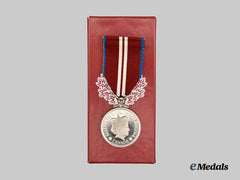 Canada, Commonwealth. A Queen Elizabeth II Diamond Jubilee Medal