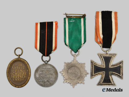 germany,_wehrmacht._a_mixed_lot_of_decorations___m_n_c6867