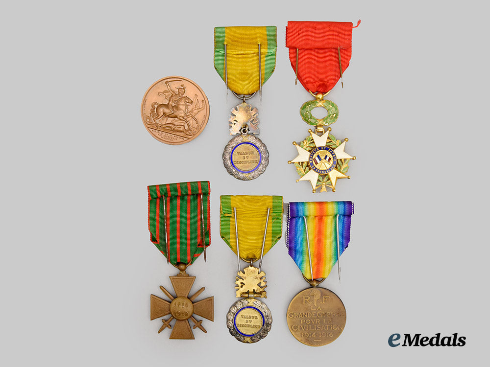 international._a_lot_of_five_medals&_awards(_polish_p_o_w,_italian_merit,_thailand,_u_s_a_victory)___m_n_c6873