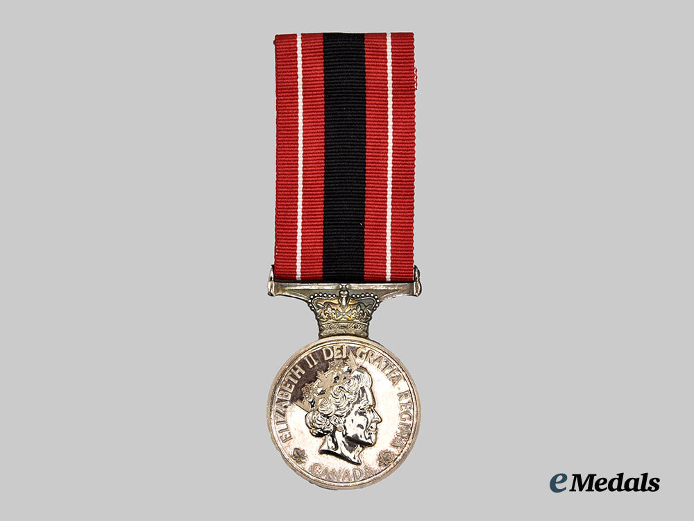 canada,_commonwealth._a_canadian_sacrifice_medal(_display_example)___m_n_c6877