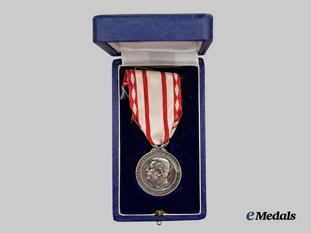 monaco,_principality._a_medal_of_labour,_i_class_with_case___m_n_c6878