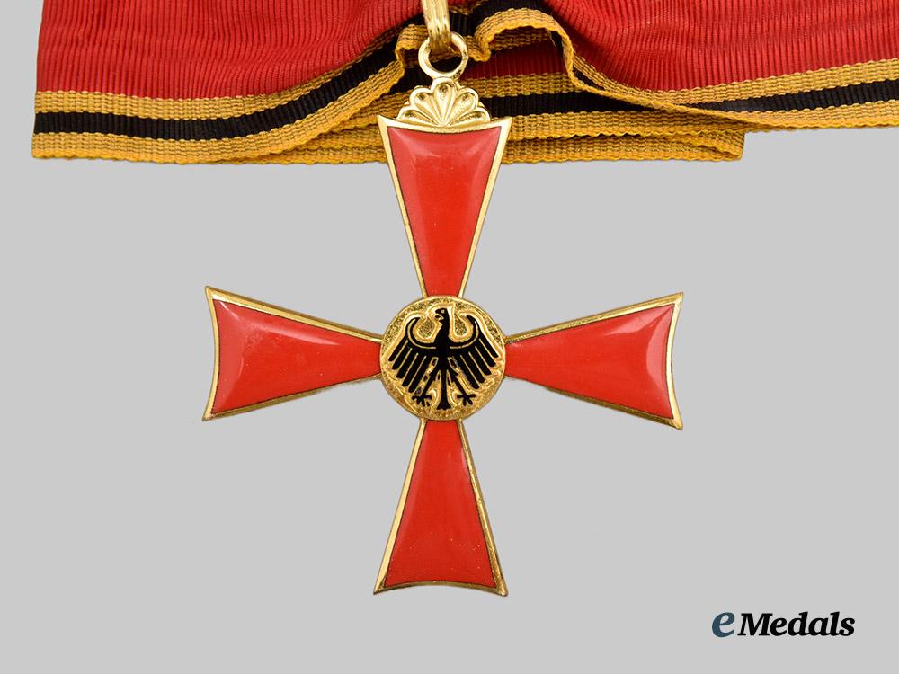 germany,_federal_republic._an_order_of_merit_of_the_federal_republic_of_germany,_knight_commander_with_case,_by_steinhauer&_lück___m_n_c6883