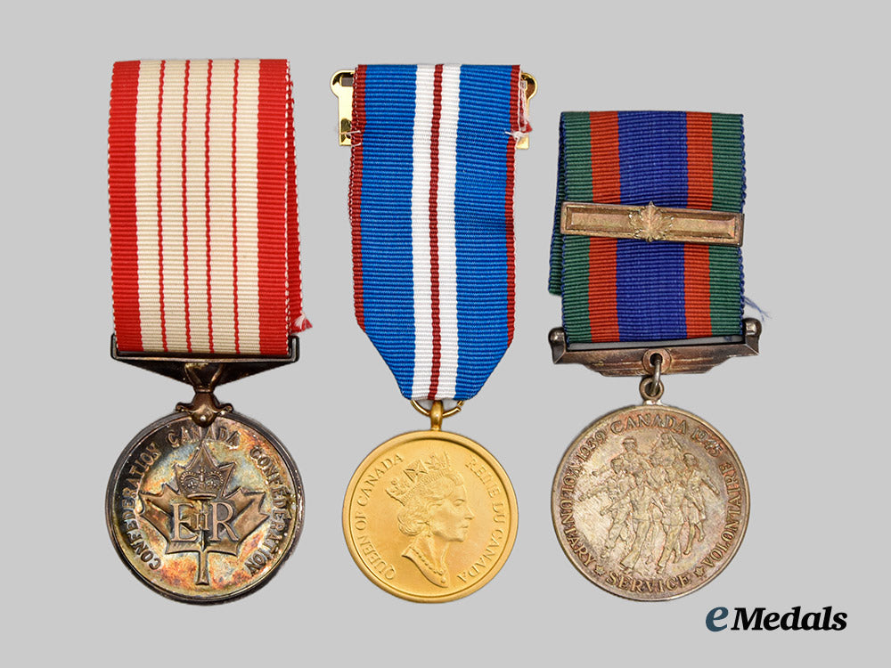 canada,_commonwealth._three_commemorative_medals___m_n_c6884