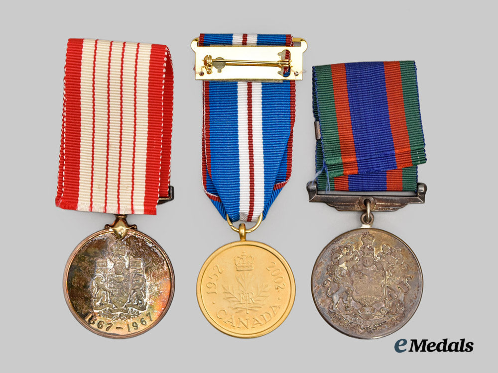 canada,_commonwealth._three_commemorative_medals___m_n_c6885