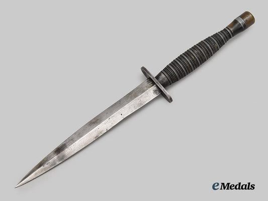 united_kingdom._a_ribbed&_roped_version_wilkinson_third_pattern_fairbairn_sykes_knife___m_n_c6964