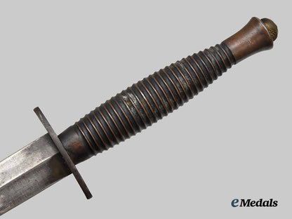 united_kingdom._a_wilkinson_third_pattern_fairbairn_sykes_fighting_knife___m_n_c6982