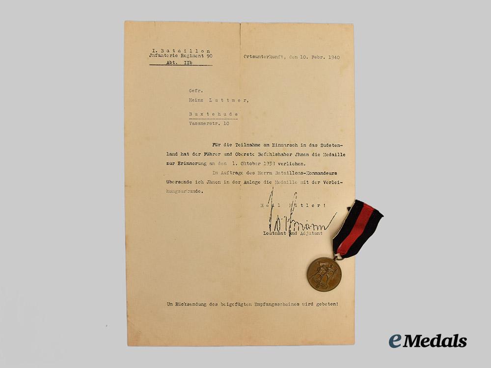 germany,_third_reich._a_mixed_lot_of_awards_for_military_and_civil_service___m_n_c6998
