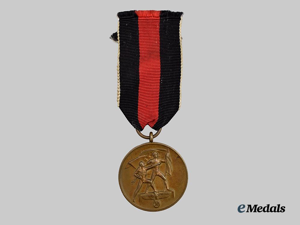 germany,_third_reich._a_mixed_lot_of_awards_for_military_and_civil_service___m_n_c7003