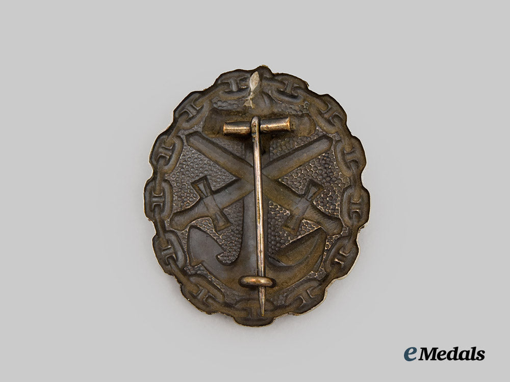germany,_imperial._a_naval_wound_badge,_black_grade___m_n_c7054