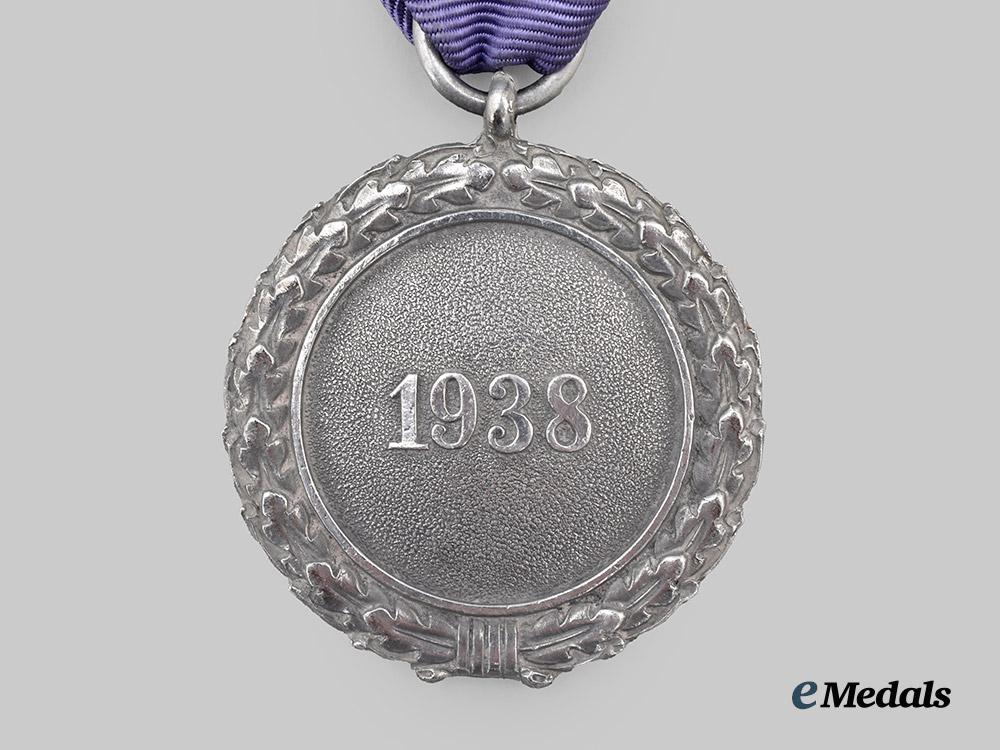 germany,_third_reich._an_air_defence_honour_decoration,_i_i_class_medal,_with_case___m_n_c7172