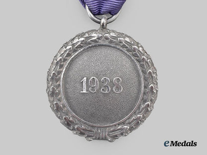 germany,_third_reich._an_air_defence_honour_decoration,_i_i_class_medal,_with_case___m_n_c7172